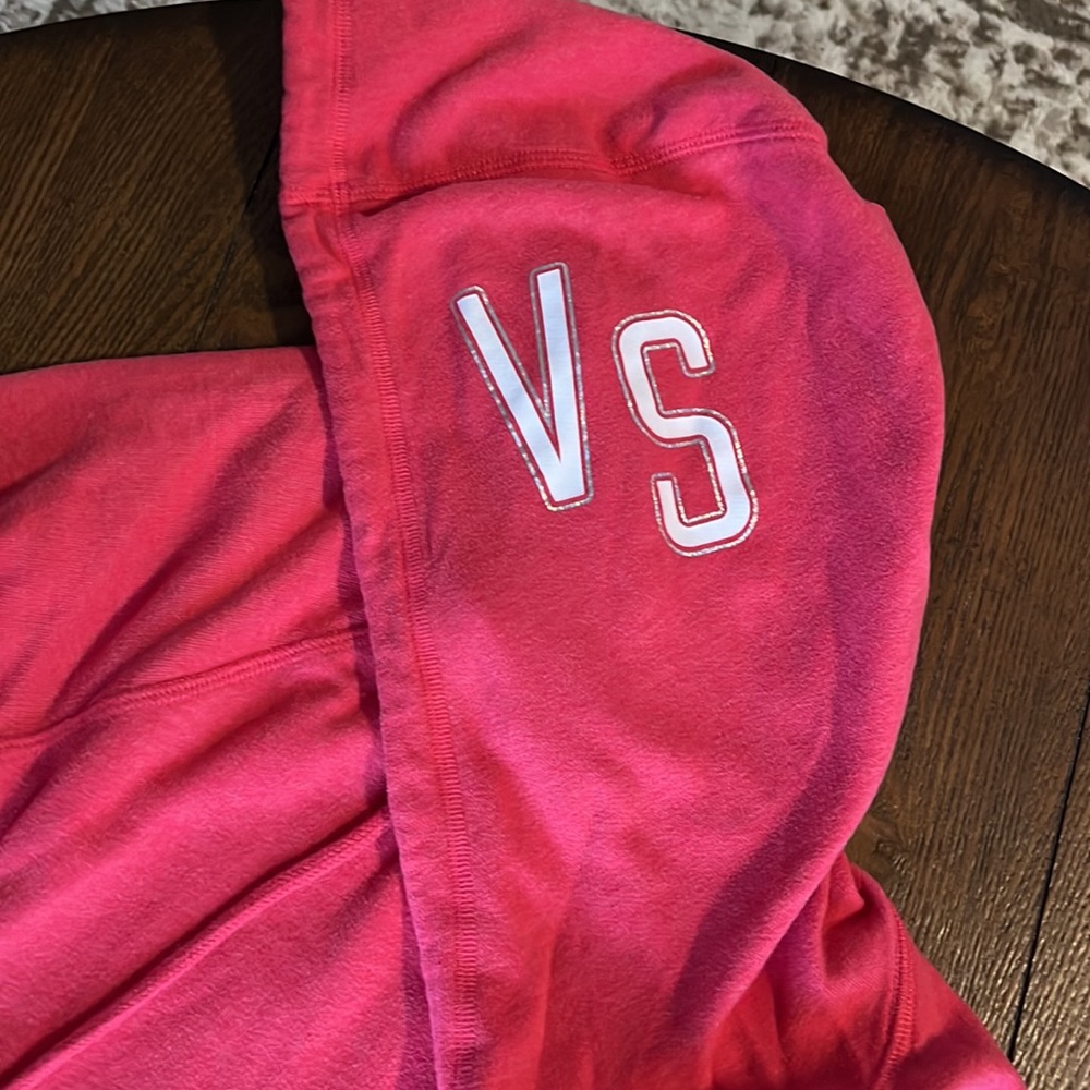 M Victoria Secret pullover - Picture 5 of 6